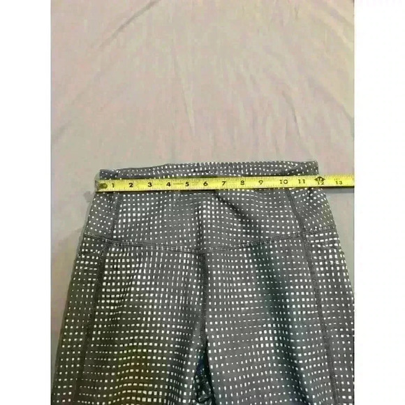 Zella Size S Capri Gray Workout Athleisure Gym - Picture 3 of 8
